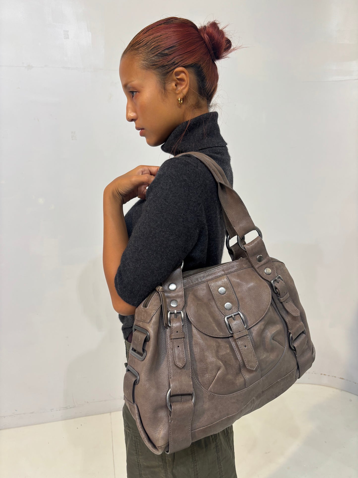 Hugo Boss grunge leather shoulder bag　