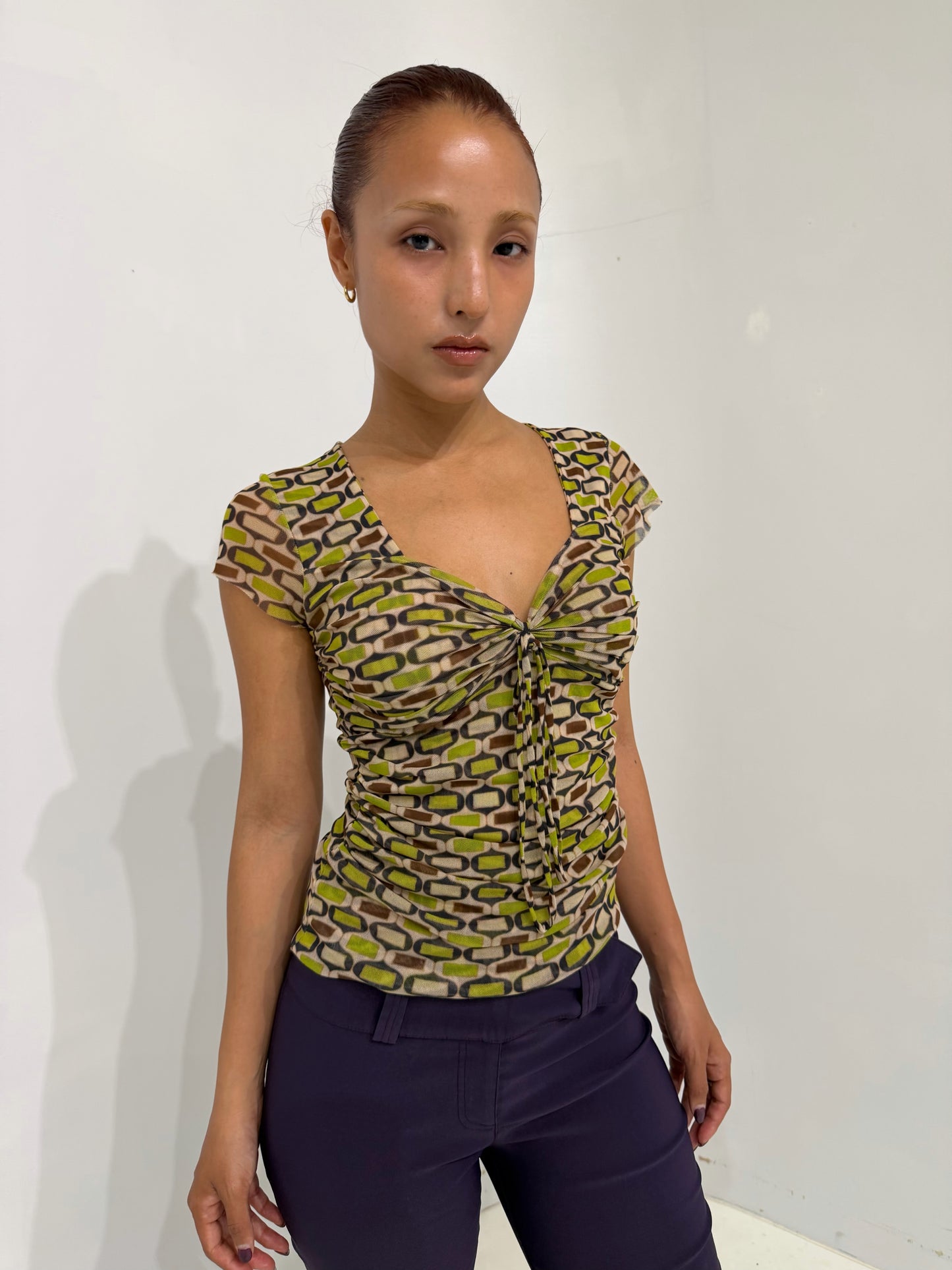 short sleeves form-fitting top