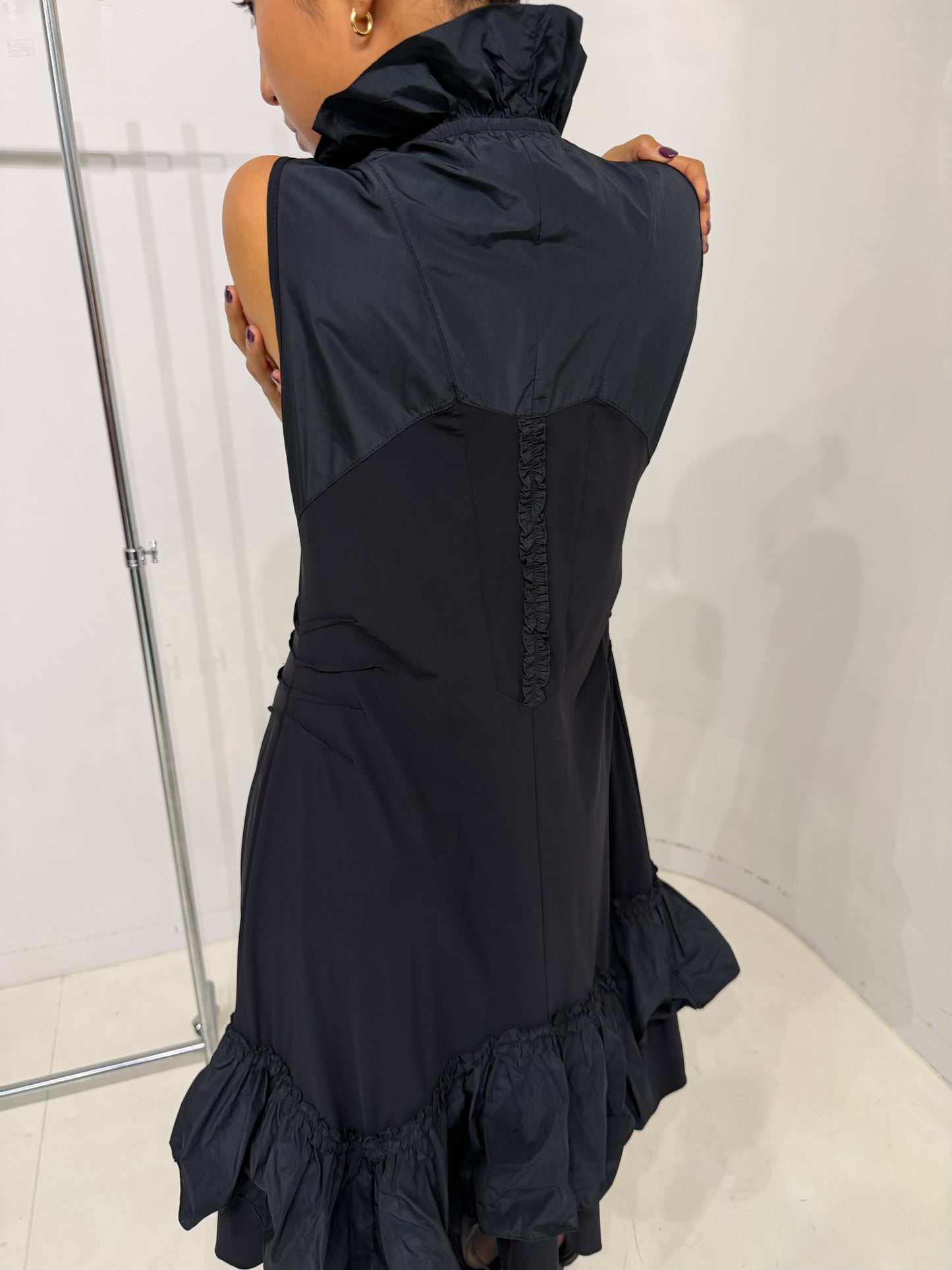 black  frilled sleeveless log top