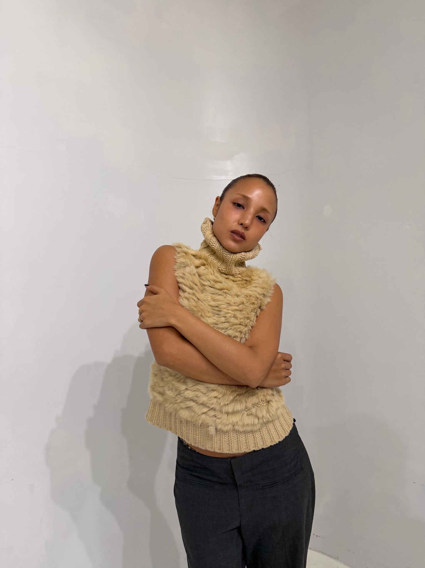 sleeveless fur knit