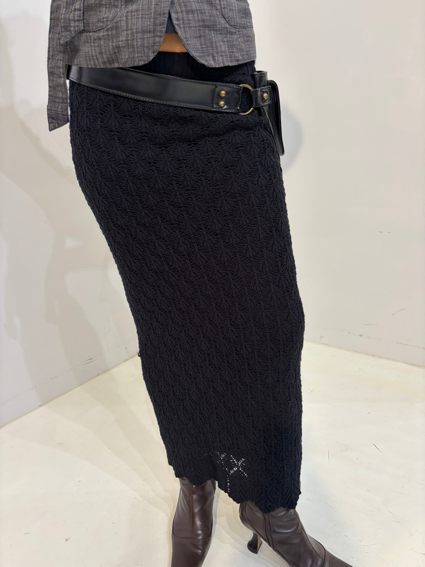 black knit skirt