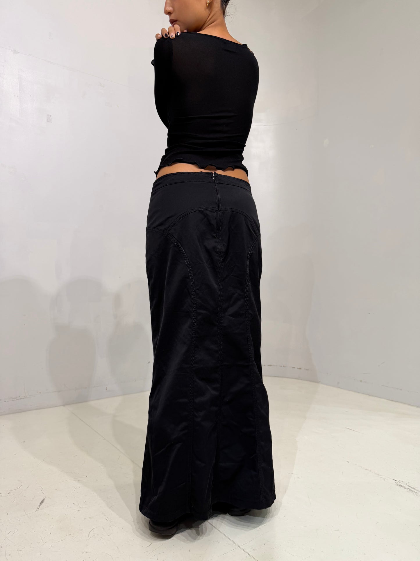 black tight skirt