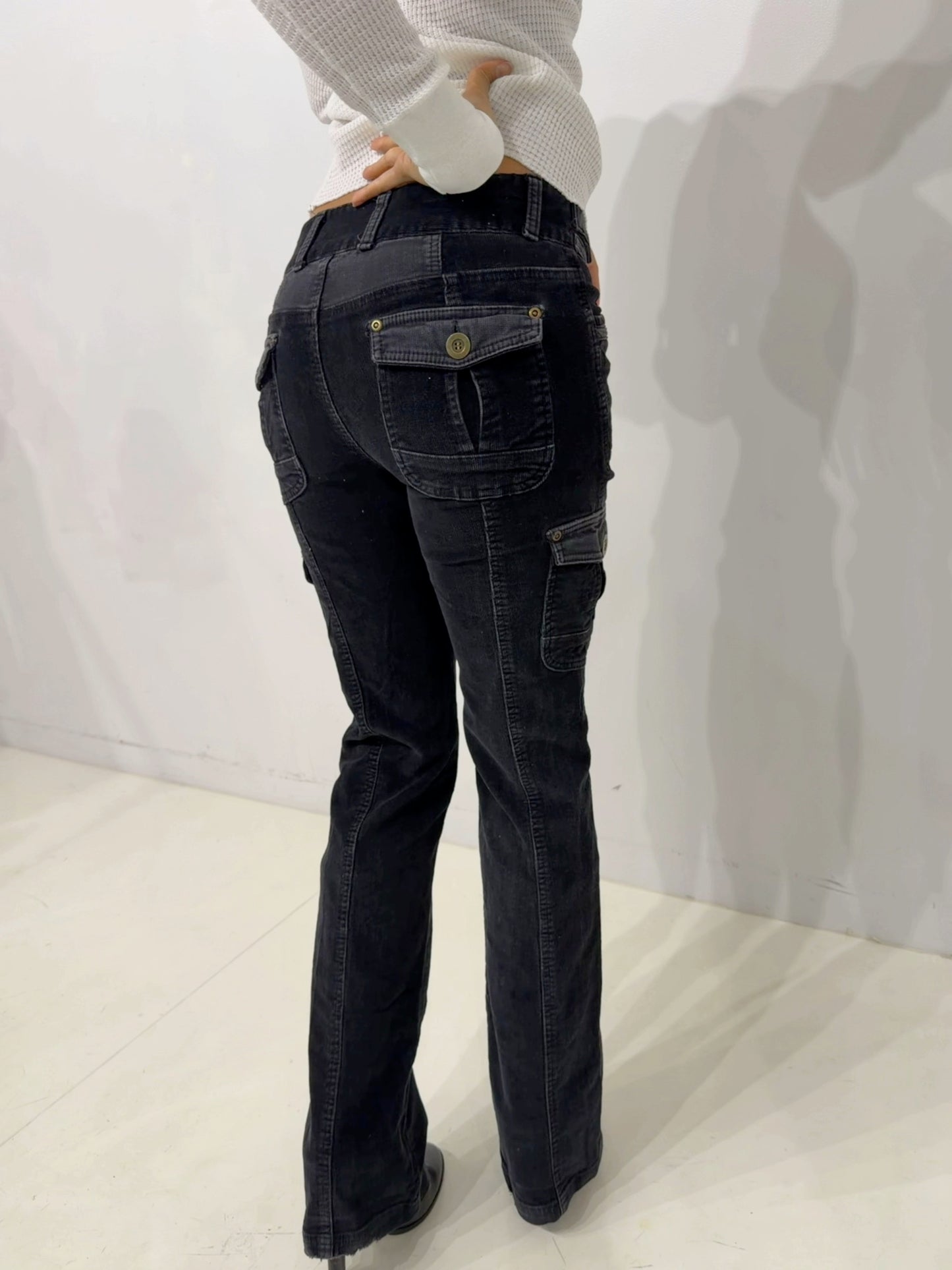 black×red corduroy trousers