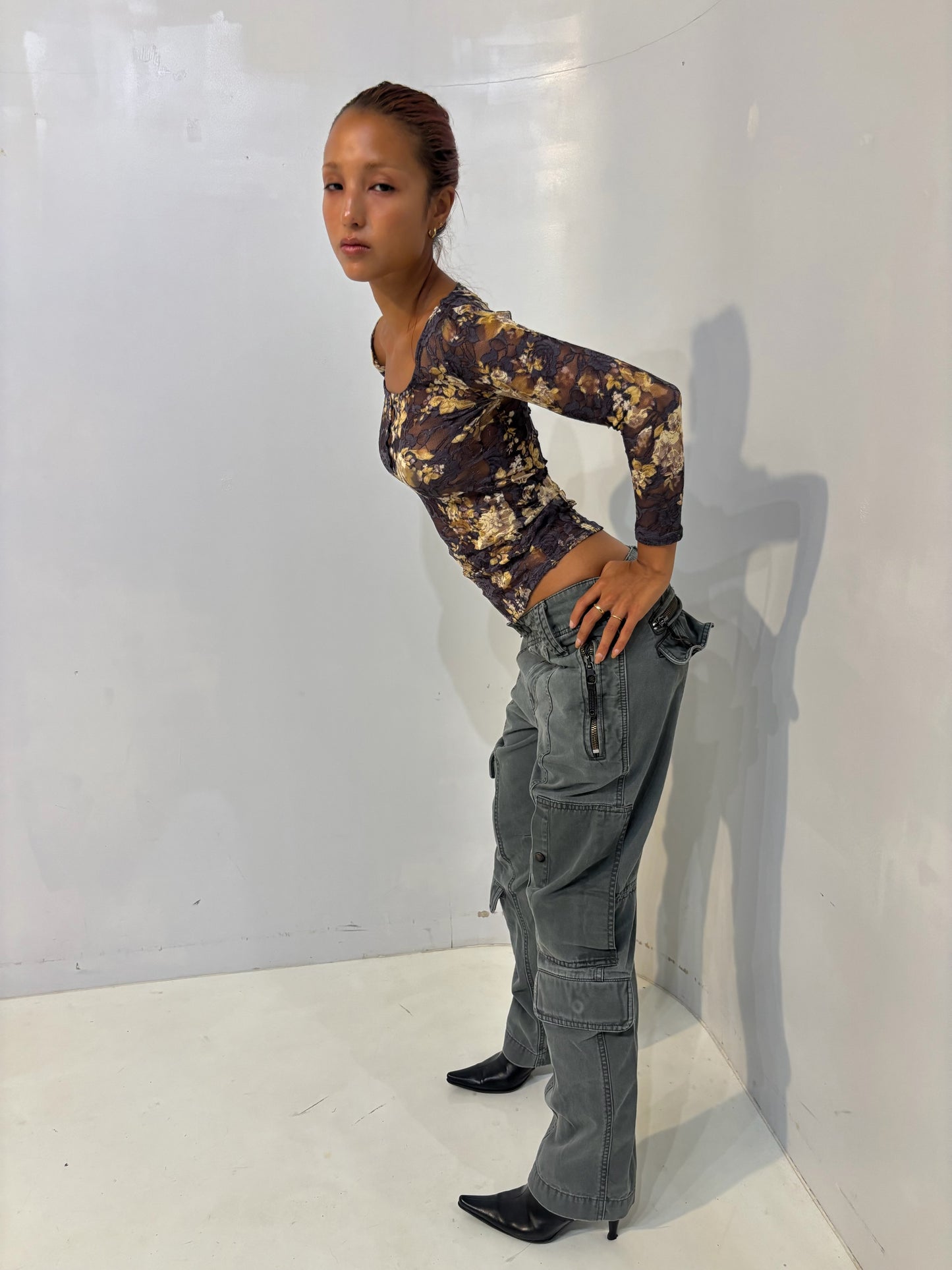 khaki cargo pants